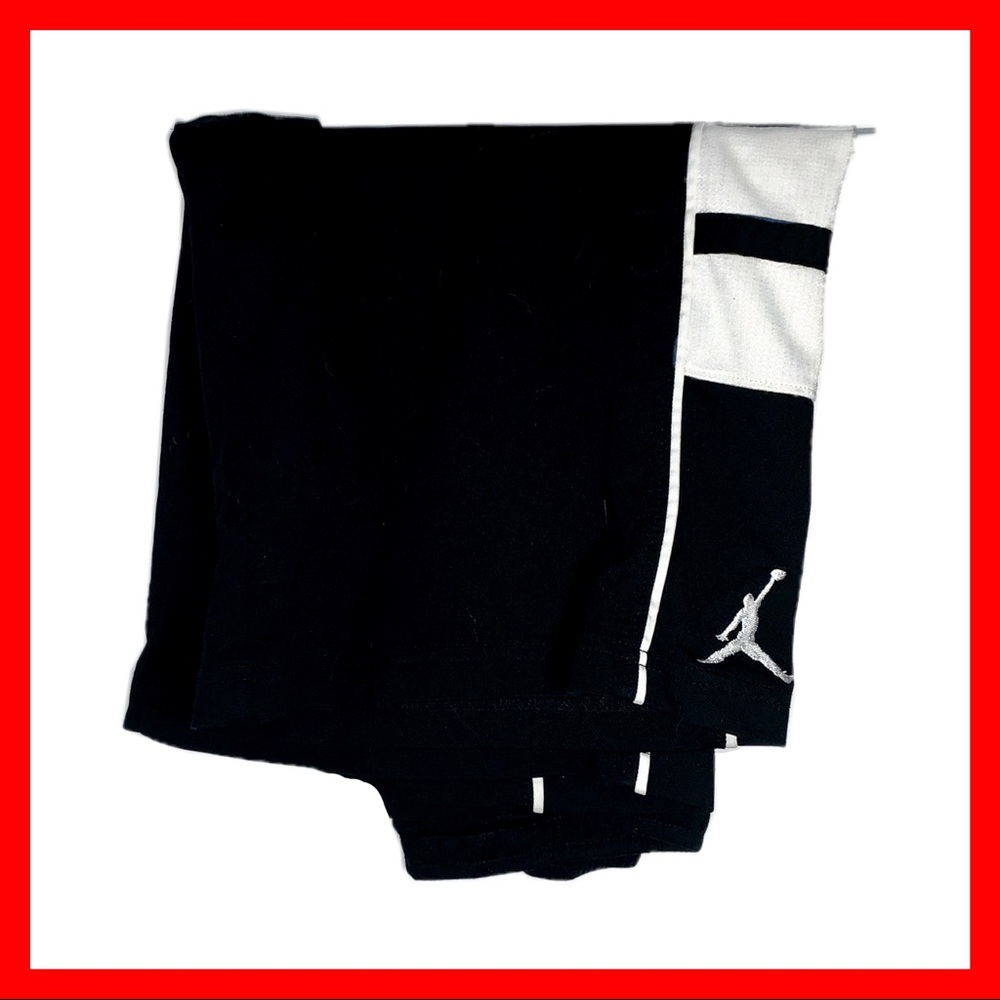 AIR JORDANS BASKETBALL SHORTS!